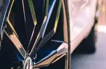 blue and silver car wheel